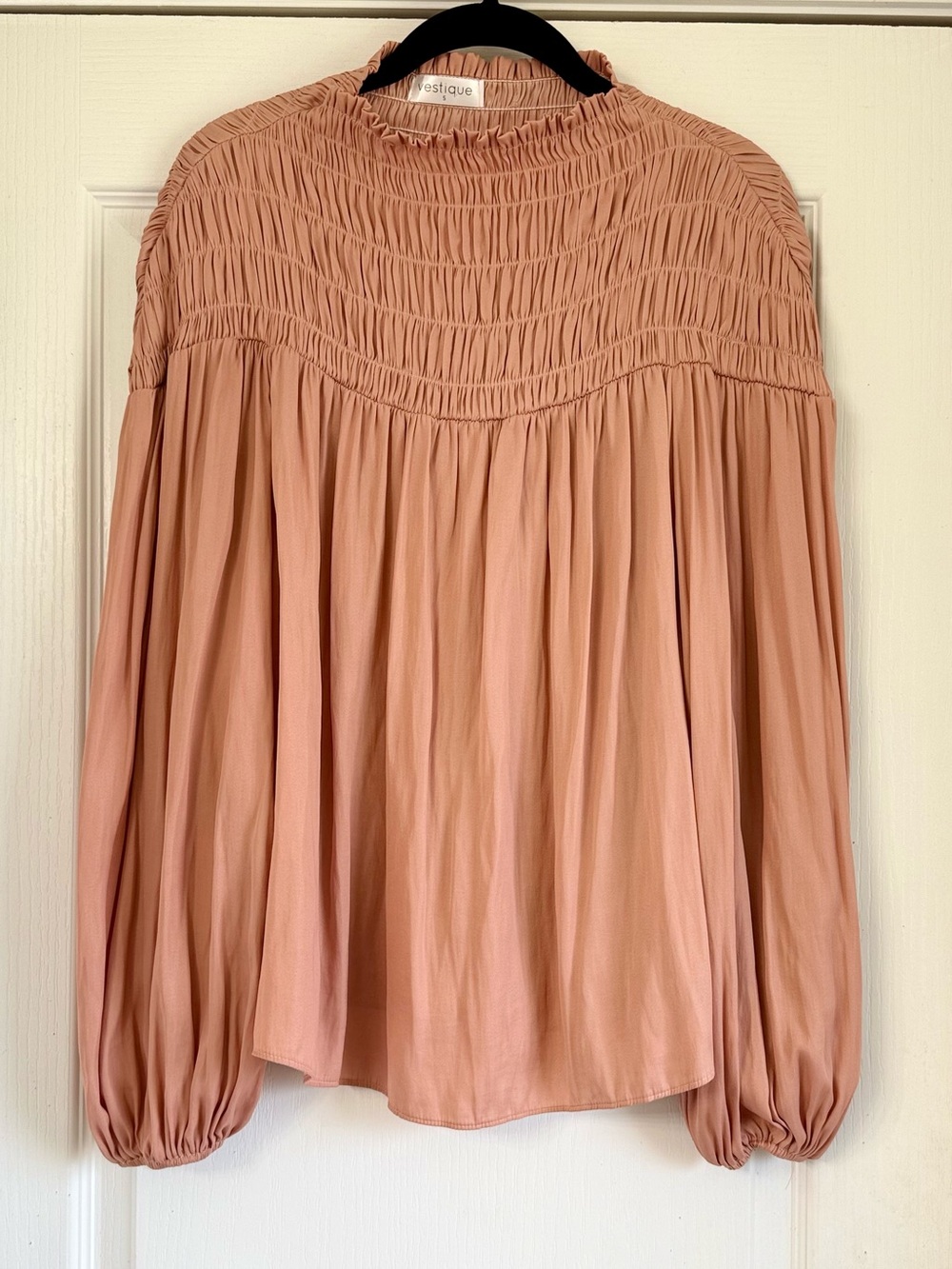 Vestique Blouson-Sleeve Smocked Yoke Blouse in Blush